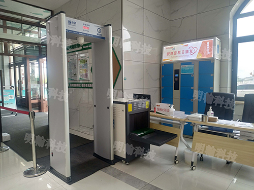 安檢機(jī)測溫門